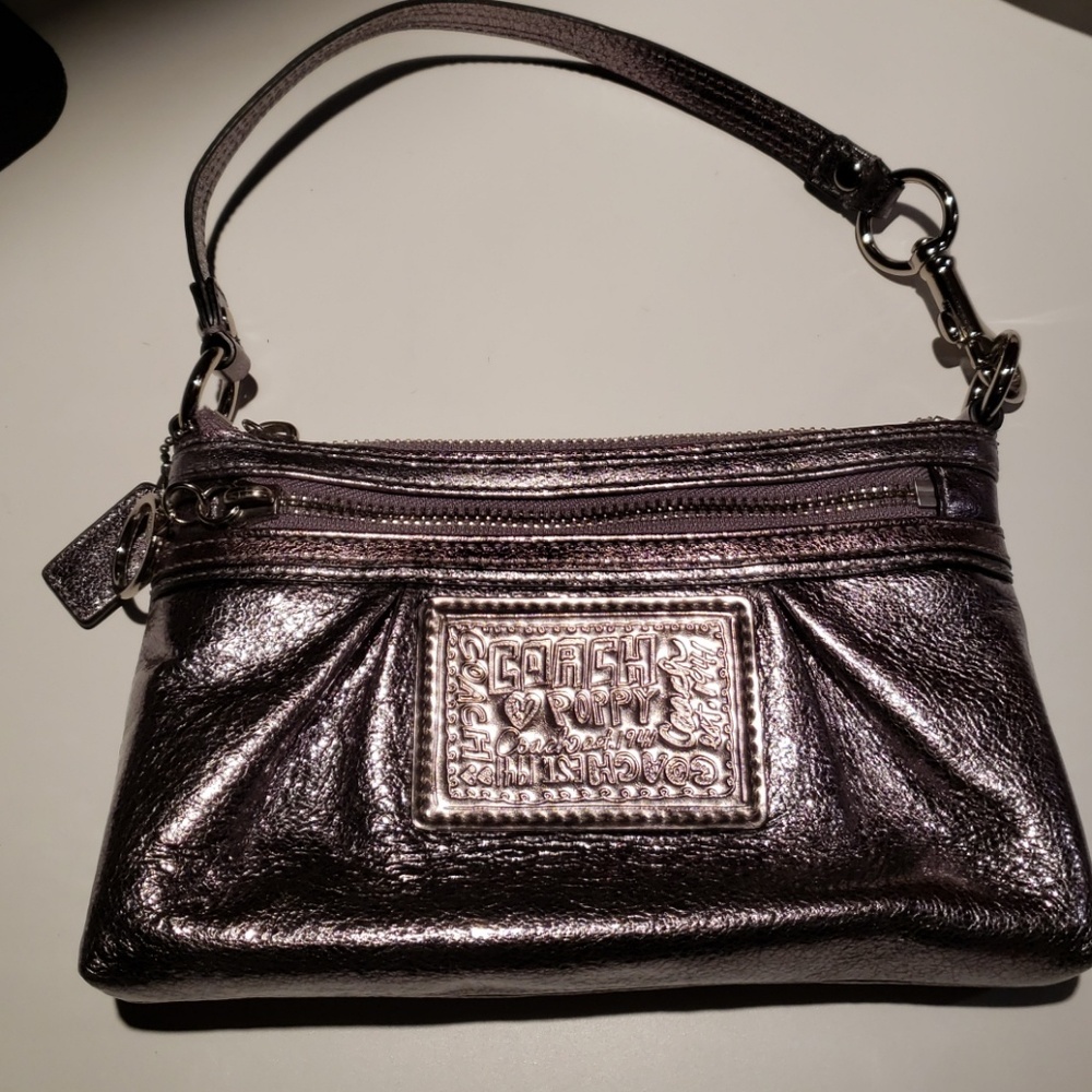 Metallic Coach Clutch